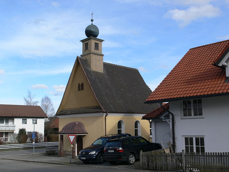 File:Adrazhofen Kapelle St Fridolin 2.jpg