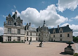 圣艾尼昂城堡（德语：Schloss Saint-Aignan）