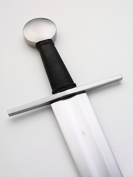 File:Albion Bayeux Medieval Sword 8 (6092236851).jpg