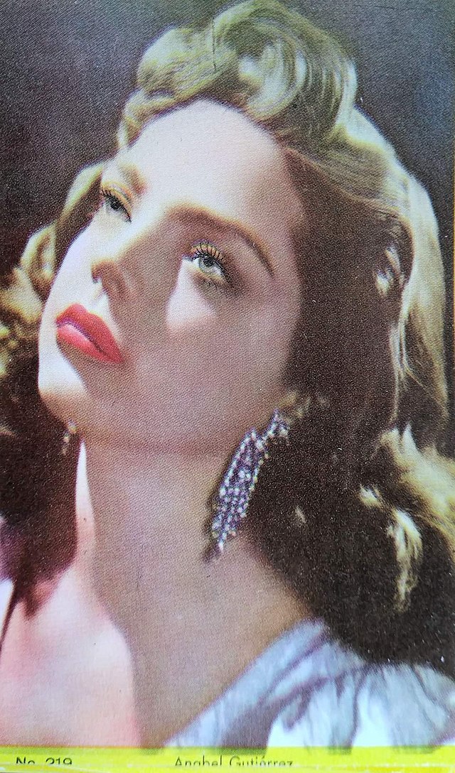 File:Anabel Gutiérrez, circa 1956.jpg - Wikimedia Commons.