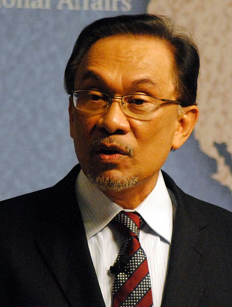 File:Anwar Ibrahim, Deputy Prime Minister, Malaysia (1993-98) (14452317635) (cropped).jpg