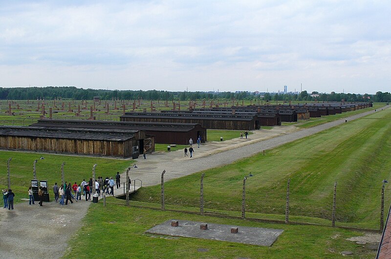 File:Aushwitz Poland.JPG