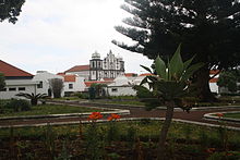 Blick auf die Hauptkirche (Igreja Matriz da Nossa Senhora da Conceição)