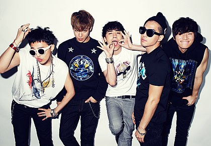 Big Bang in 2012 BIGBANG Extraordinary 20's.JPG