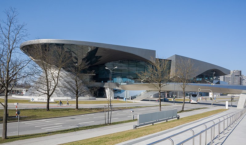 File:BMW Welt, Múnich, Alemania16.jpg