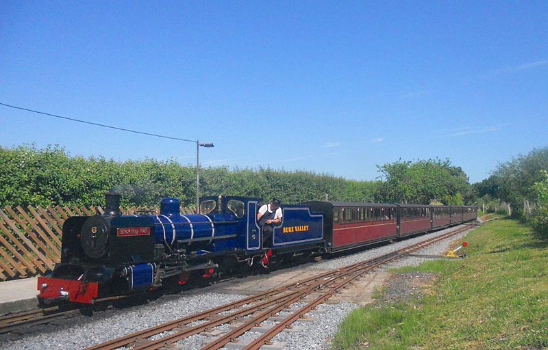 File:BVR Class ZB No 6 Blickling Hall Train Arrive Wroxham.jpg