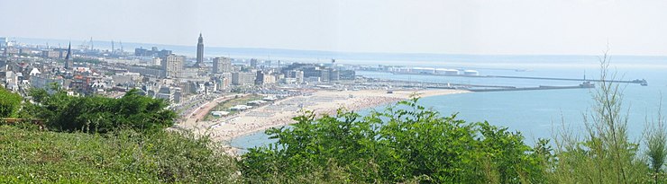 The beach of Le Havre and a part of the rebuilt city