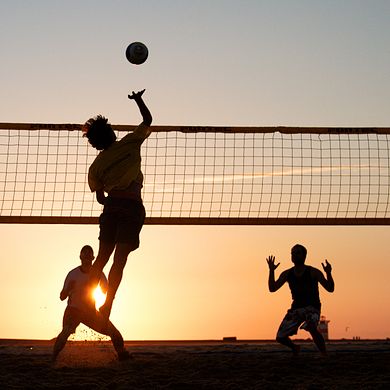 Beach volleyball (4701437938).jpg