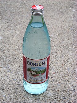 0,5 liters glasflaska Borjomi