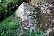 Schacht (smiraglio) des Bottino di Fonte Nuova zwischen Porta Camollia und der Barriera San Lorenzo (Le Lupe) an der äußeren Seite der nördlichen Stadtmauern von Siena