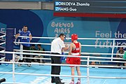 Deutsch: Boxen bei den Olympischen Jugendspielen 2018 Tag 12, 18. Oktober 2018 - Kampf um die Bronzemedaille im Fliegengewicht Mädchen – Heaven Destiny Garcia (USA, blau) schlägt Goryanana Stoeva (Bulgarien, rot) 5-0; Ringrichter ist Ishanguly Meretnyyazov (Turkmenistan). English: Boxing at the 2018 Summer Youth Olympics on 18 October 2018 – Girl's flyweight Bronze Medal Bout - Heaven Destiny Garcia (USA, blue) beats Goryanana Stoeva (Bulgaria, red) 5-0; Referee is Ishanguly Meretnyyazov (Turkmenistan). Español: Boxeo en los Juegos Olímpicos Juveniles de Verano de 2018 en 18 de octubre de 2018 - Combate a medalla de bronce de peso mosca para mujeres: Heaven Destiny Garcia (Estados Unidos, azul) le gana a Goryanana Stoeva (Bulgaria, roja) 5-0; El árbitro es Ishanguly Meretnyyazov (Turkmenistán).