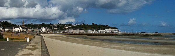 Sea shore at low tide