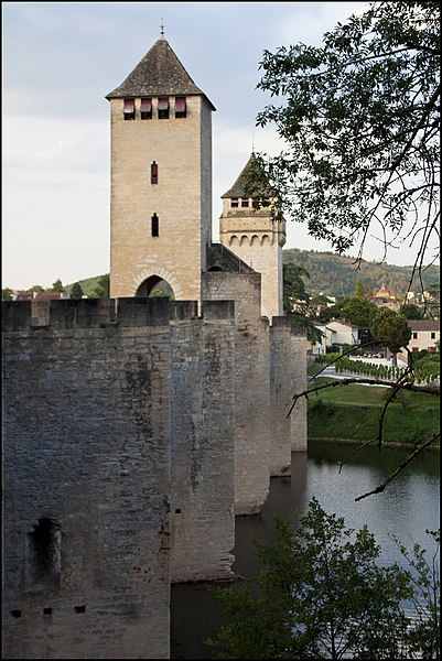 File:Cahors pont valentré.jpg