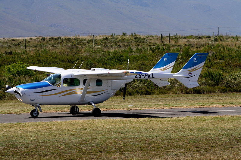 File:Cessna T337H ZS-PKL (6925831865).jpg