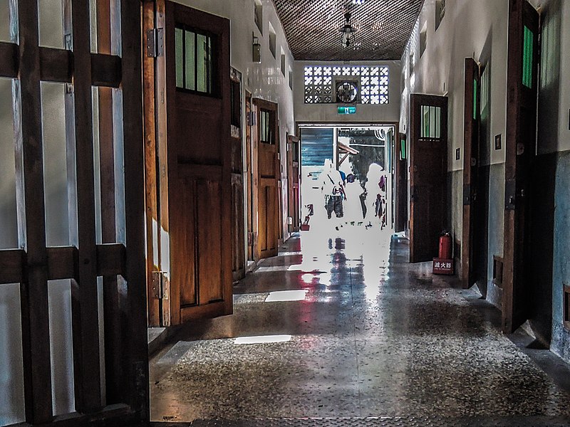 File:Chiayi old prison-prison cell (Taiwan).jpg