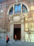 Detail of the main facade on Piazza Dante