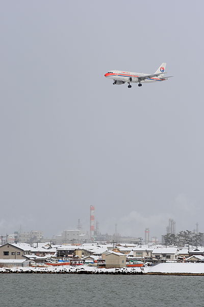 File:China Eastern Airlines Airbus A320 RJSN.JPG