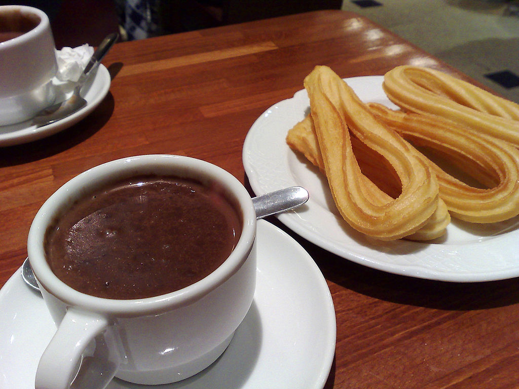 1024px-Chocolate_con_churros_en_Barcelona.jpg