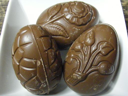 Chocolate eggs-01