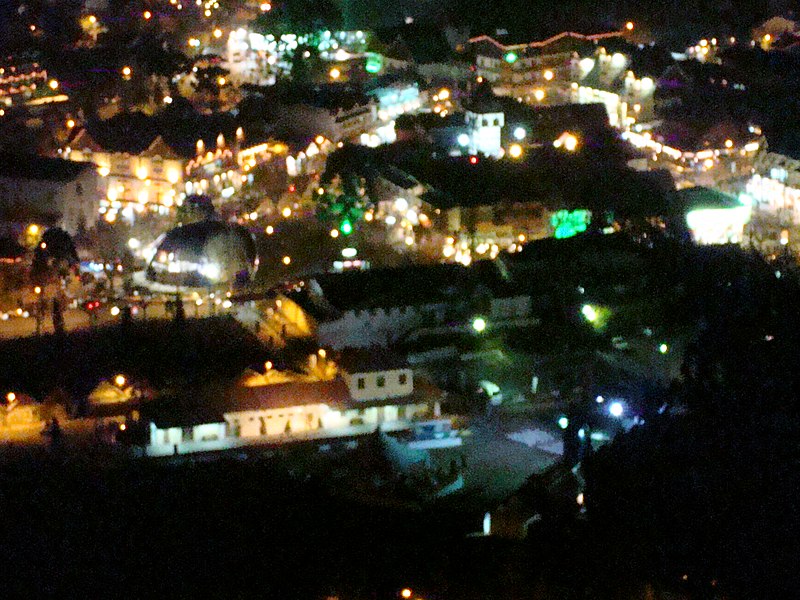 File:Cidade de Campos de Jordõa - panoramio.jpg
