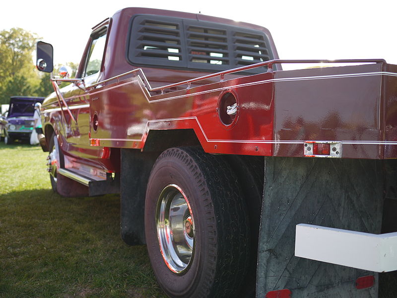 File:Clinton Fall Festival Car Show 2012 (8037282020).jpg