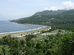 Blick über das Dorf Atecru an der gleichnamigen Bucht