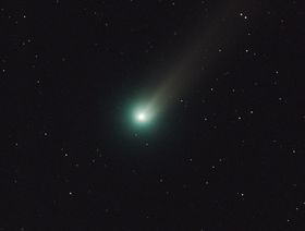 Comet Lovejoy Near the Big Dipper.png