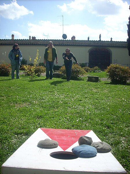 File:Cornhole partita match.jpg