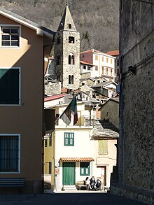 Scorcio del centro storico cosiese