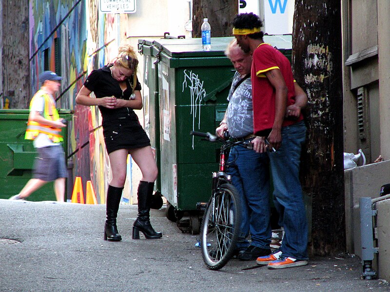 File:Crack Cocaine Smokers in Vancouver Alleyway.jpg