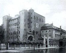 Das alte Düsseldorfer Schauspielhaus an der Kasernenstraße (1905) (Quelle: Wikimedia)