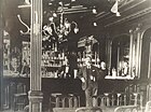 M. Gallopin dans sa brasserie à la fin du XIXe siècle.