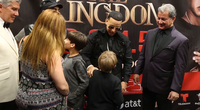 File:Daddy Yankee THE KING DOM (Parte 4) (Behind the Scenes) (0,28 min).png