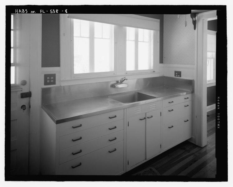 File:Detail of kitchen cabinets, facing northwest - 117 East Yale Street (House), 117 East Yale Street, Orlando, Orange County, FL HABS FL-538-8.tif