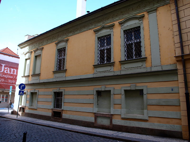 File:Deymův palác, Ostrovní.JPG