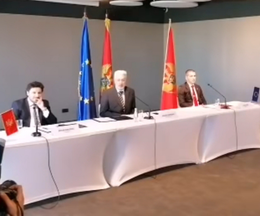 Dritan Abazovic, Zdravko Krivokapic and Aleksa Becic at the signing of the agreement on the principles of the new government of Montenegro, 9 September 2020. Dritan Abazovic, Zdravko Krivokapic and Aleksa Becic.png
