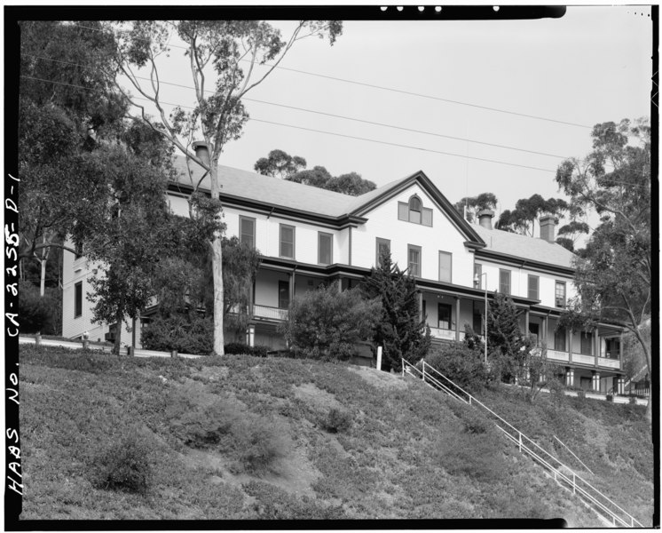 File:EASTERN ELEVATION, LOOKING NORTH - Fort Rosecrans, Barracks, Point Loma, San Diego, San Diego County, CA HABS CAL,37-SANDI,29-D-1.tif