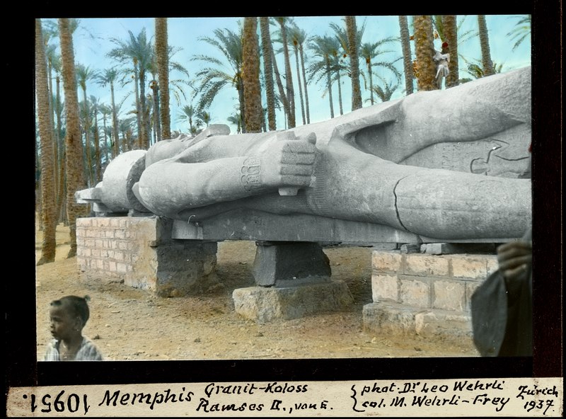 File:ETH-BIB-Memphis, Granit-Koloss, Ramses II., von Osten-Dia 247-10951.tif