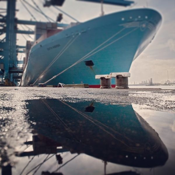 File:Edith Maersk in a puddle. From the Port of Rotterdam (8464393665).jpg