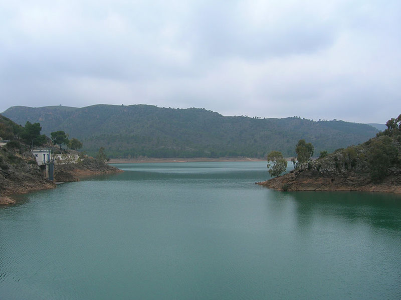 File:Embalse del Talave.jpg