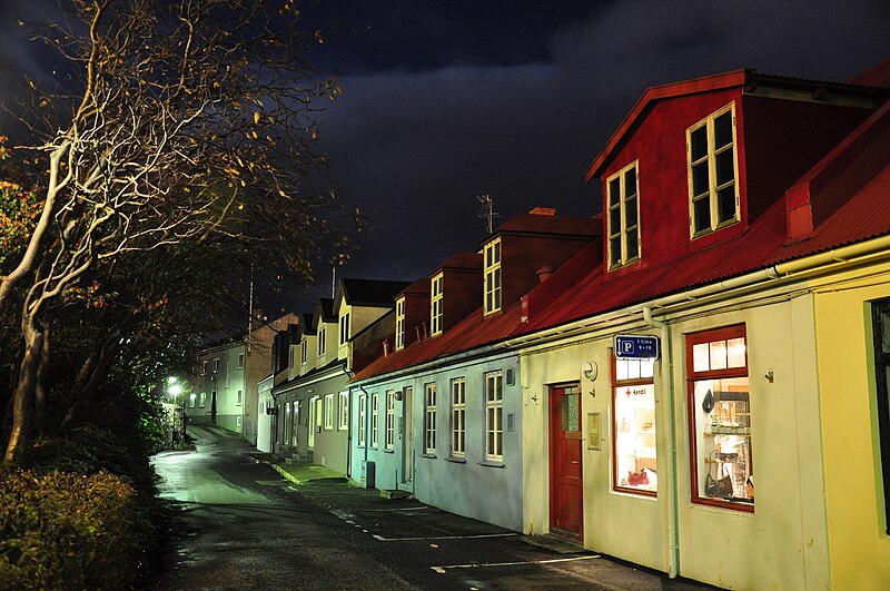 File:Faroe Islands, Streymoy, Tórshavn (4), Bryggjubakki street at night.jpg