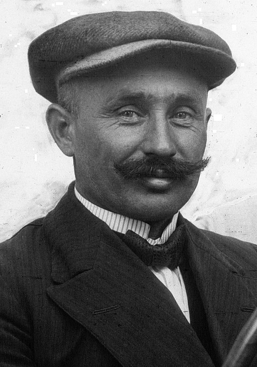 Ferenc Szisz at the 1914 French Grand Prix (cropped)