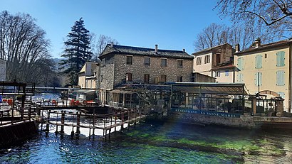 Cómo llegar a Fontaine-De-Vaucluse en transporte público - Sobre el lugar