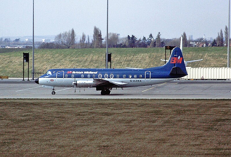 File:G-AZNA V Viscount BMA BHX 09-04-86 (33778219101).jpg