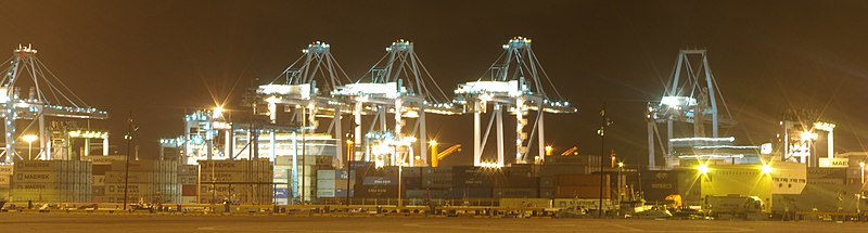 File:Gantry Cranes (Algeciras port).jpg