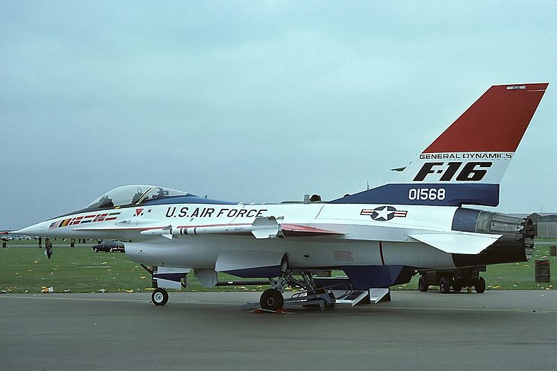 File:General Dynamics YF-16 Fighting Falcon (401), USA - Air Force AN0969989.jpg