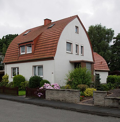 469px-Giebel_IMGP7384.jpg