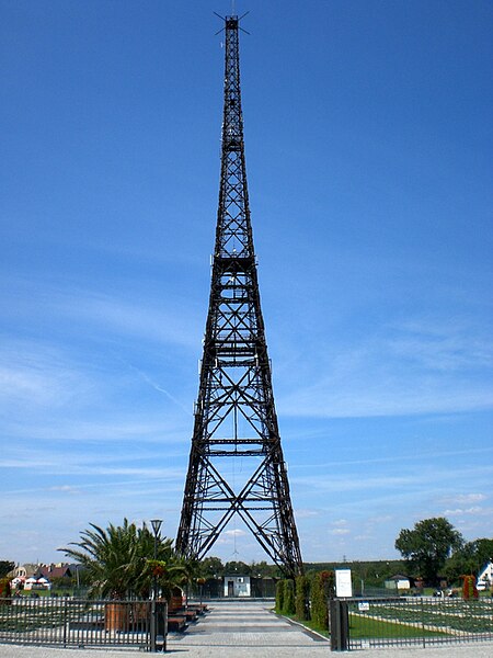 Dosiero:Glivice radio tower.JPG