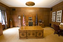 The ceremonial Governor's Office in the Oregon State Capitol GovernorsOfficeOregon.jpg