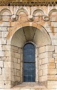 English: Frieze and window Deutsch: Fries und Fenster